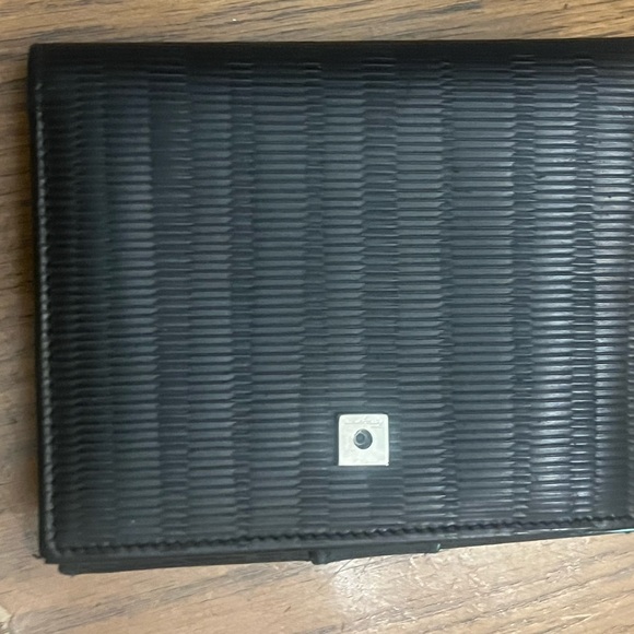 Salvatore ferragamo black wallet with silver lock EUC - Picture 8 of 8